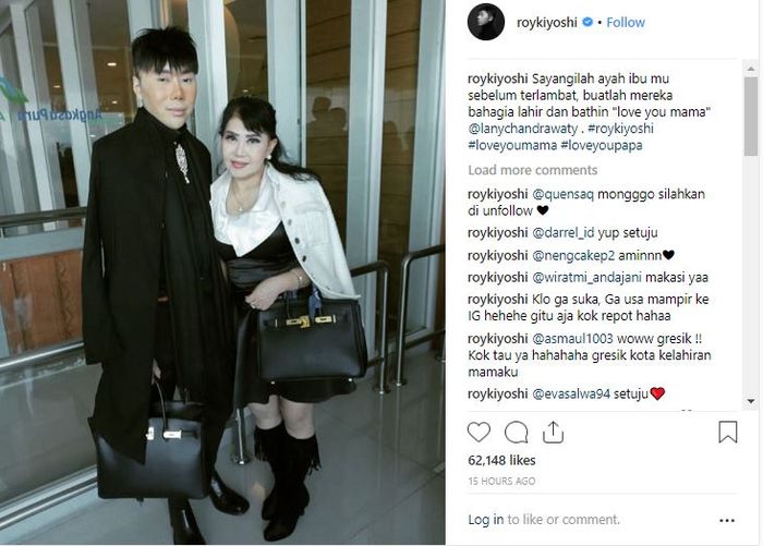 Unggahan Roy Kiyoshi bersama ibunya yang menampakkan tas Hermes ratusan juta rupiah
