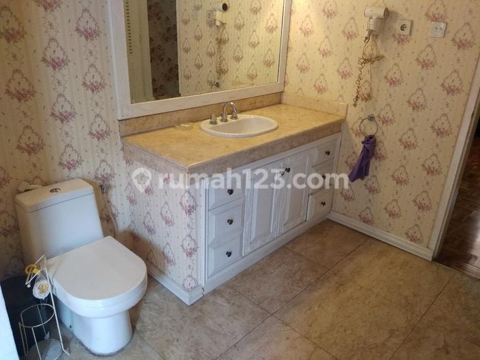 Bagian kamar mandi rumah Laudya Cynthia Bella
