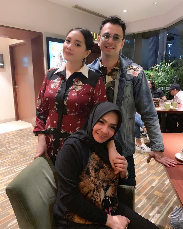 Kompaknya Raffi, Nagita, dan Rieta Amilia