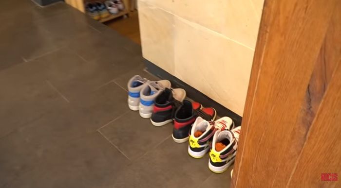 kolakesi sepatu Baim Wong