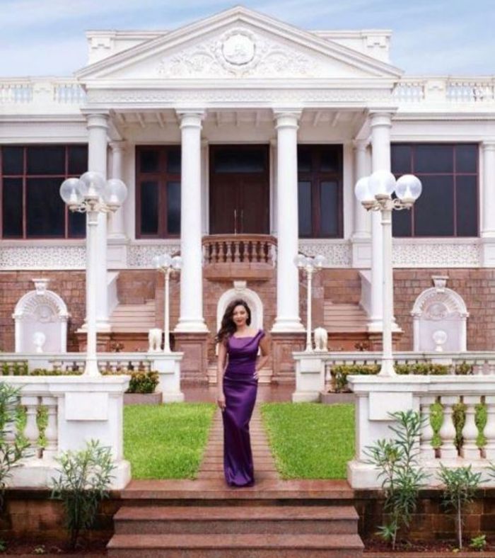 Penampakan halaman rumah Shah Rukh Khan