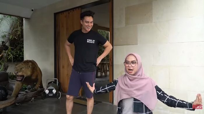 bagian depan rumah Baim