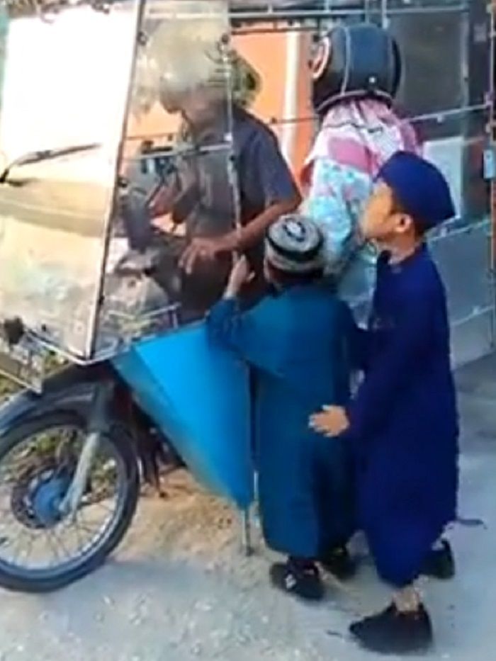 motor dimodifikasi laiknya mobil.