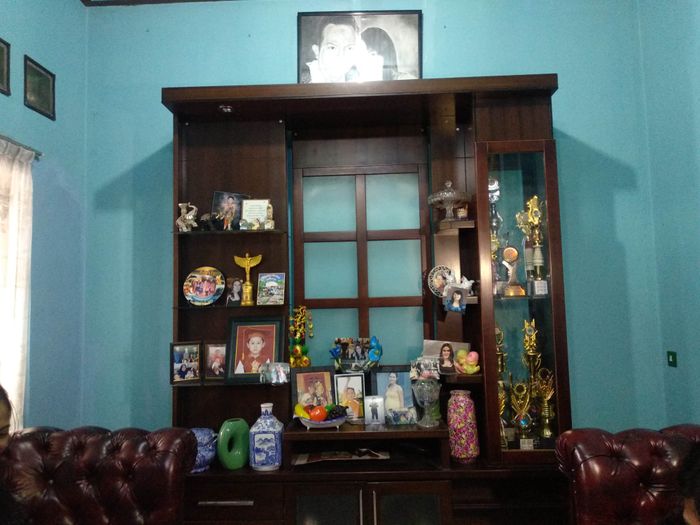 Kediaman mendiang Suzzanna yang kini ditempati oleh sang suami, Clift Sangra.