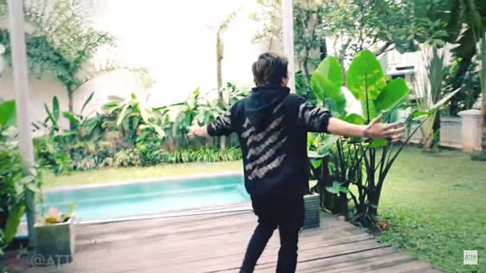 aman dan Kolam Renang Atta Halilintar
