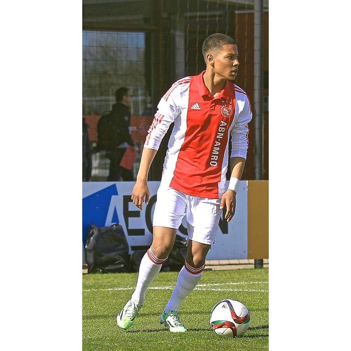 Instagram/@darren.sidoel