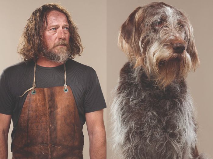 Anjing dan pemiliknya berjenggot