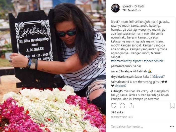 Ipoet Kusumonegoro mengunjungi makam sang ibu, Nita Octobijanthy