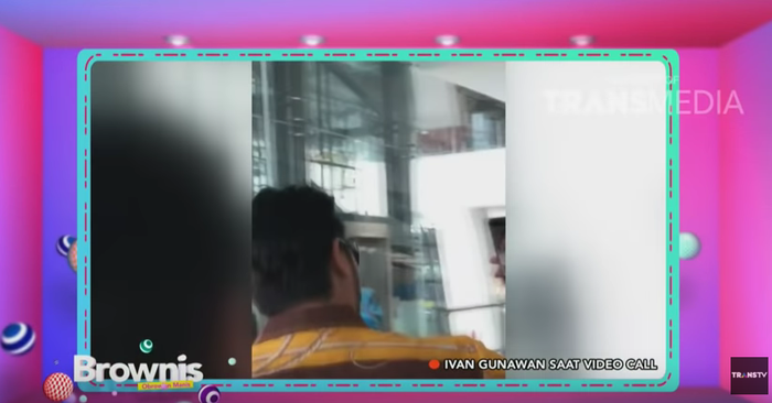Rekaman video saat Ivan Gunawan sedang melakukan video call dengan Faye Malisorn