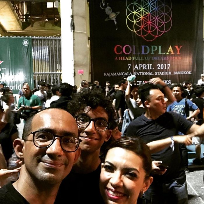 Najwa Shihab bersama dengan keluarga kecilnya menonton konser bersama