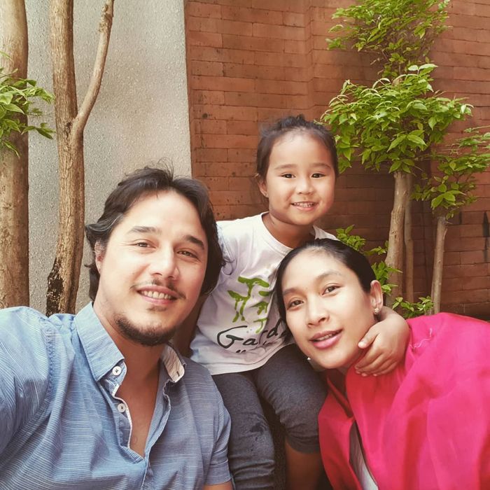 Foto bertiga bareng si Sulung, Tjok Kina.