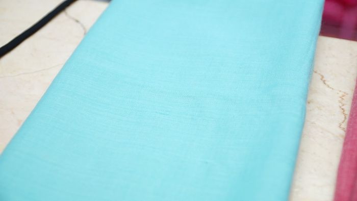 Hijab Bahan Katun Voal yang Dijual di Pusat Belanja Hijab Tanah Abang