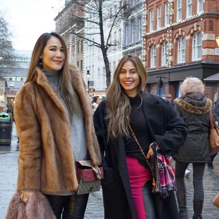 Ina Thomas dan Valerie Thomas