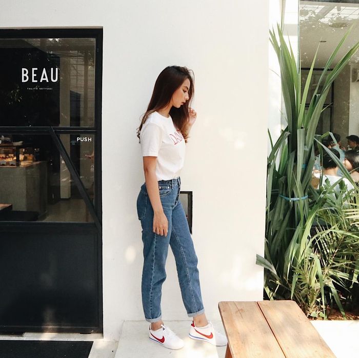 Fashion Putih ala Clairine Clay