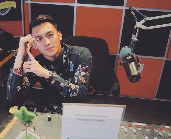 Junna Aditya, sosok PNS tampan multitalenta