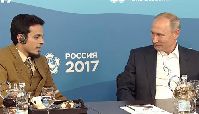 Gamal mendapat kesempatan itu tatkala keduanya bertemu di acara Opening Ceremony 19th World Festival of Youth and Students di Sochi, Rusia pada 15 Oktober 2017. 