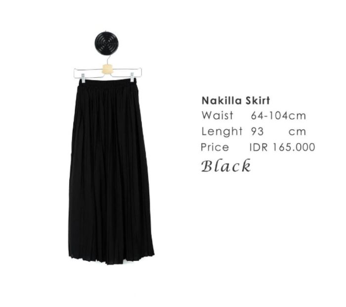Gaya Syar'i ala Shireen Sungkar dengan Nakilla Skirt