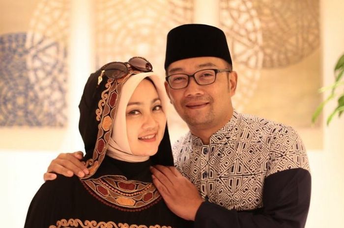 Ridwan Kamil bersama istri