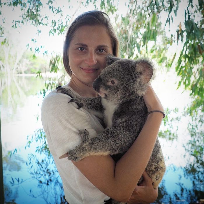 Olga memeluk koala