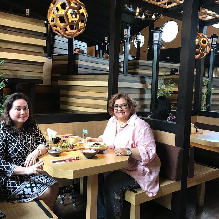 Tri Hanurita dan istri Makki Ungu