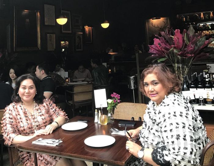 Tri Hanurita dan sahabatnya Lala Hamid, yang merupakan istri Makki