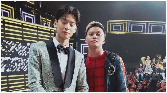 Rizky Febian Pamer Kedekatan dengan Cha Eun Woo Astro di Indonesian Television Awards 2018
