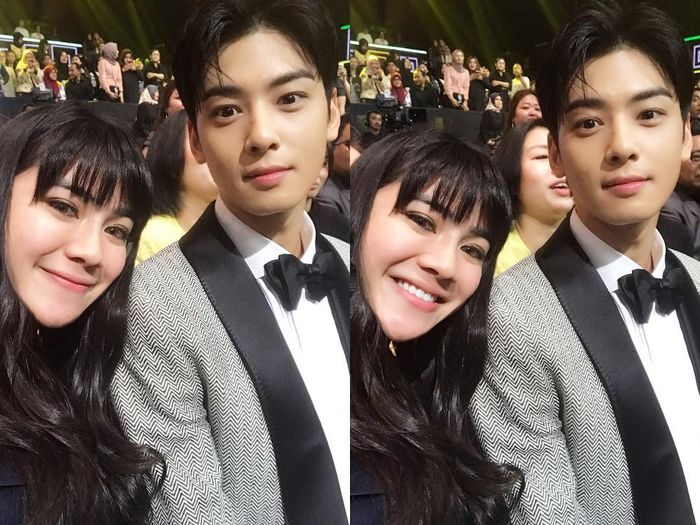 Felicya Angelista Pamer Kedekatan dengan Cha Eun Woo Astro di Indonesian Television Awards 2018