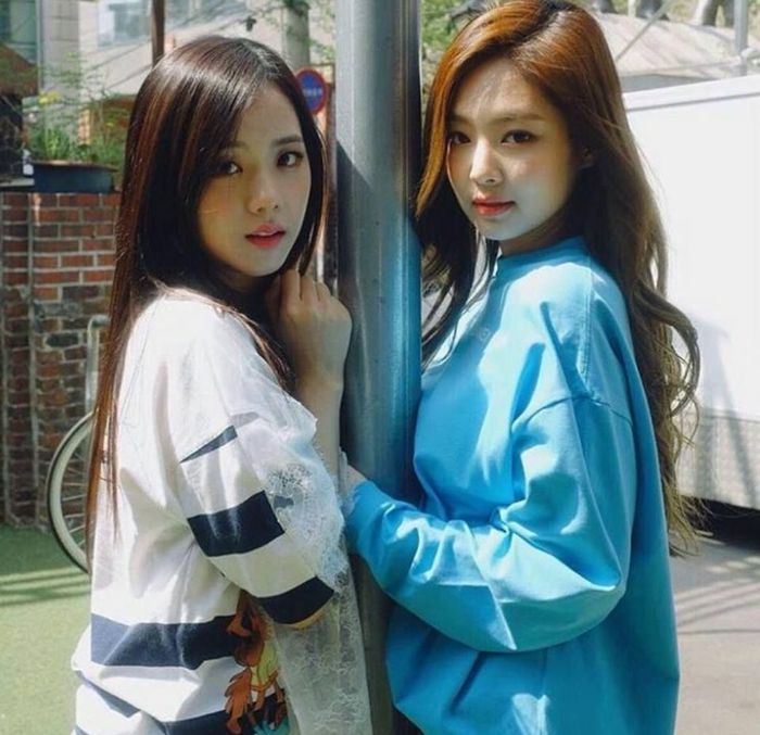 Jennie dan Jisoo 'BLACKPINK'