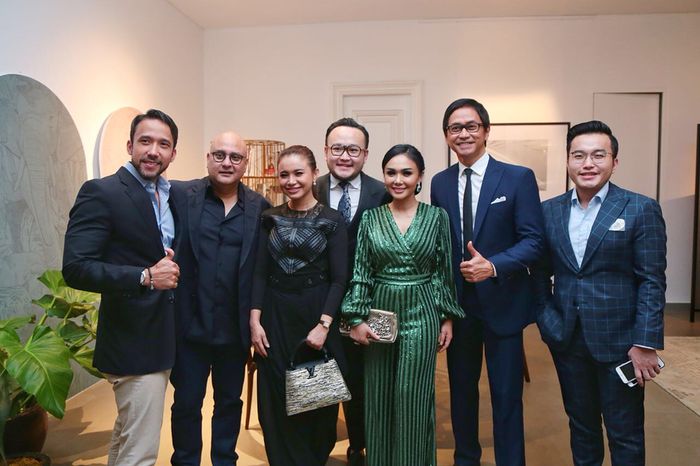 Yuni Shara menghadiri acara perusahaan Irwan Mussry