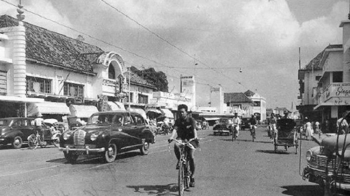 Jalan Tunjungan Surabaya