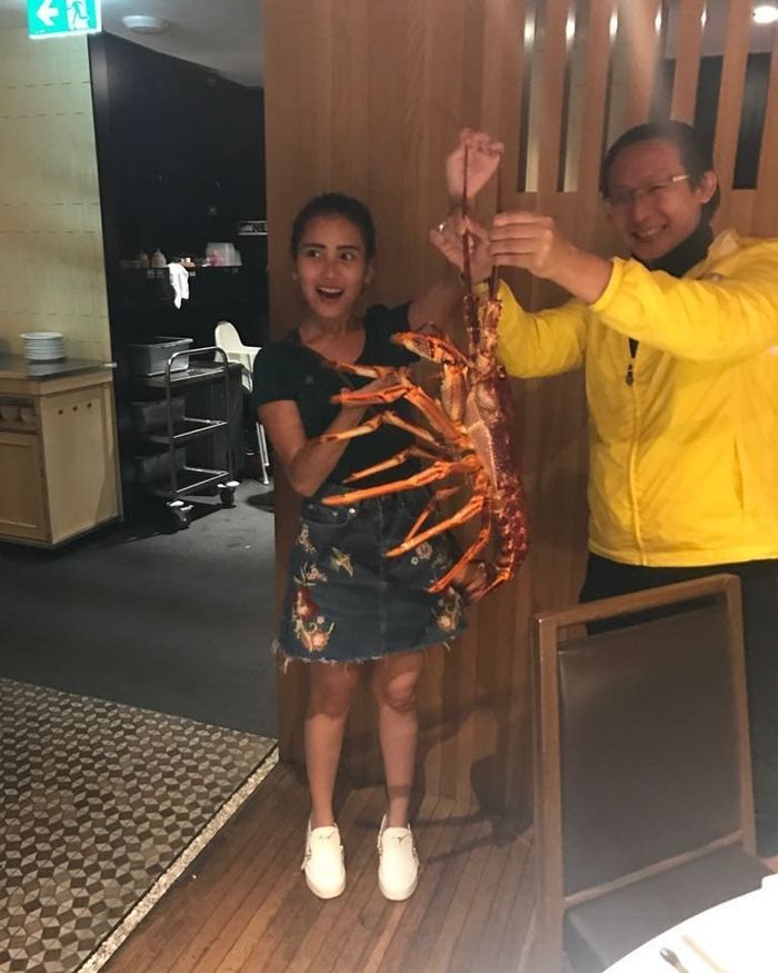 Fransen Susanto dan Ayu Ting Ting makan bersama