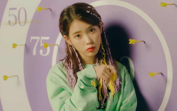 IU