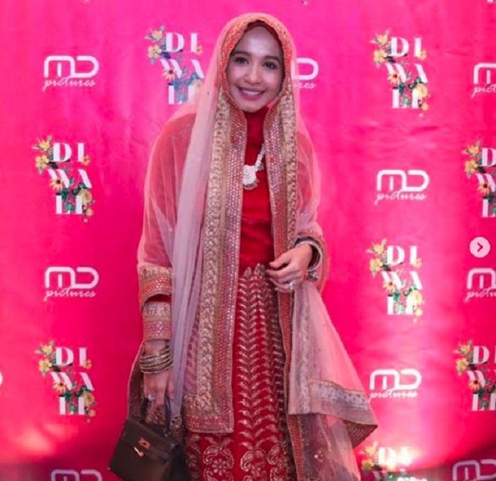 Laudya Chyntia Bella dalam perayaan Diwali yang digelar oleh MD Pictures.