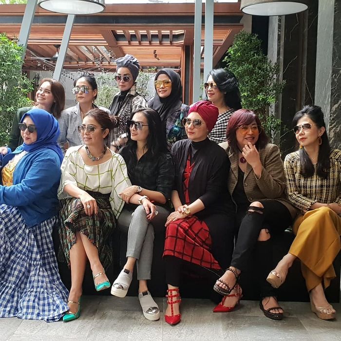 Anggota arisan kepompong