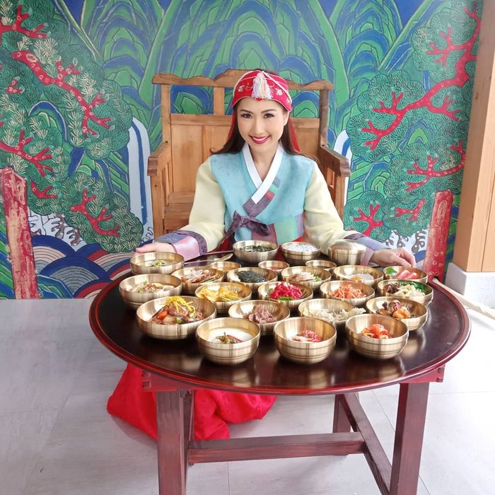 Puput Carolina, Chef Hotman Paris