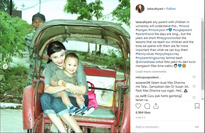 Foto Darma Mangkuluhur saat masih balita bersama ibunya, Tata Cahyani.