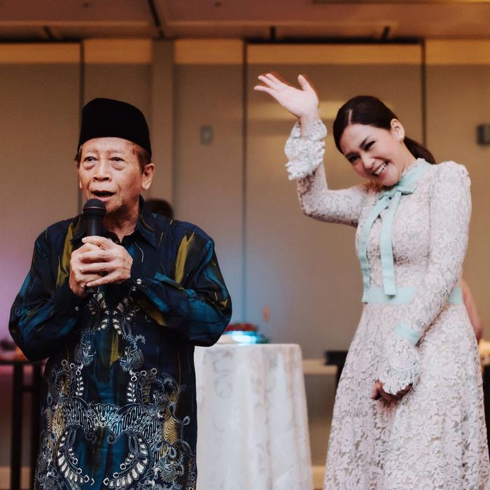 Kelakuan Maia Estianty saat dinasihati sang Ayah, Harjono Sigit, menjelang pernikahannya dengan Irwan Mussry.