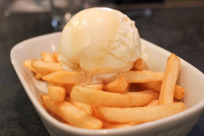 kentang goreng dan es krim
