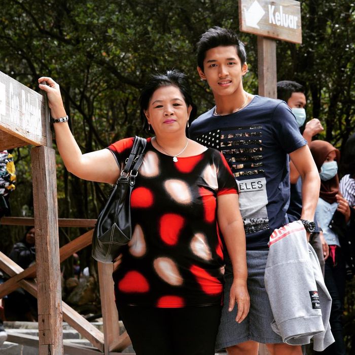 Jonatan Christie merasa sedih karena tak bisa merayakan ulang tahun sang Mama, Marlanti Djaja.