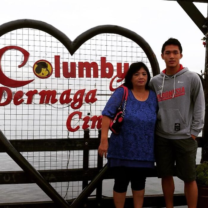 Jonatan Christie merasa sejak usianya 9 tahun ia sudah mulai jarang menghabiskan waktu bersama sang Mama, Marlanti Djaja.