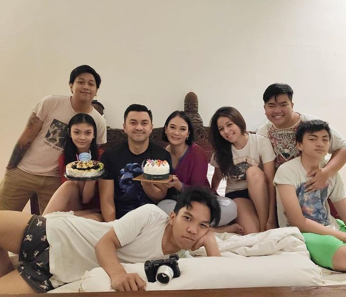 Anjasmara, Dian Nitami dan keluarga