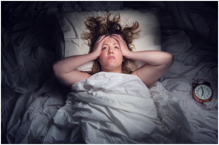 Tidur terlalu lama bisa membuat insomnia.