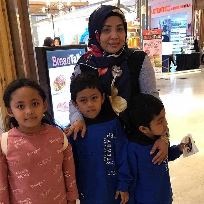 gaya hidup Muzdalifah, jalan-jalan ke mal