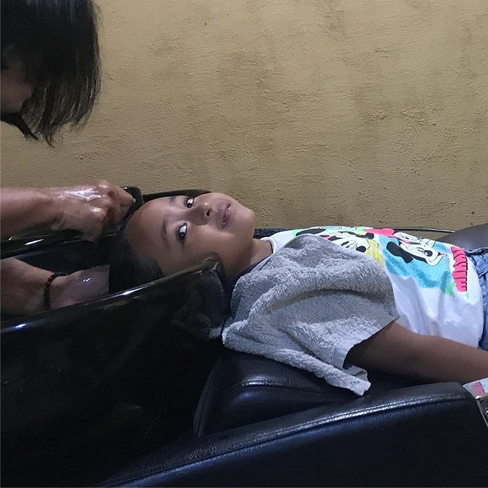 gaya hidup Muzdalifah, pergi ke salon dengan anaknya