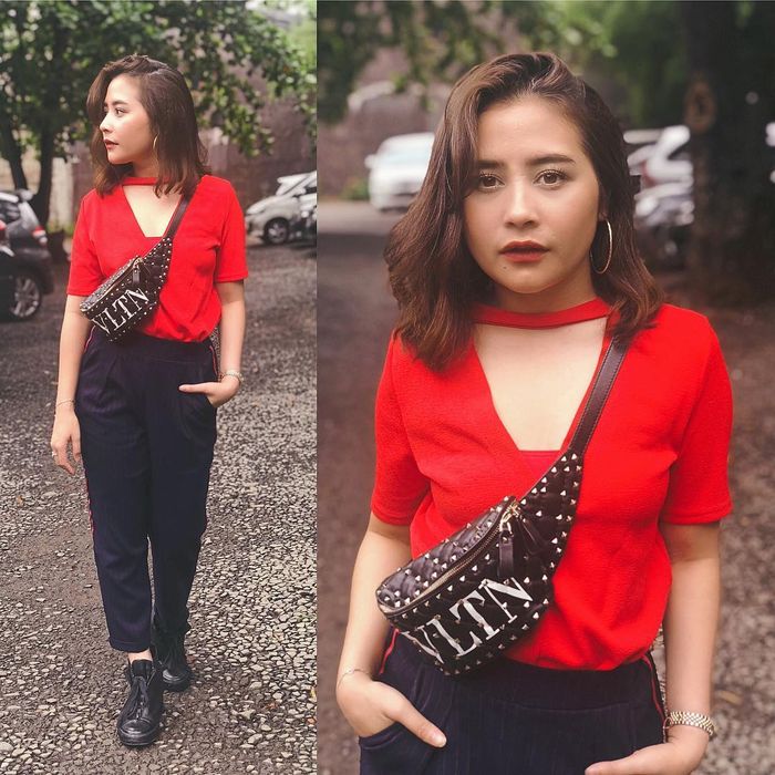 Gaya modis Prilly Latuconsina Saat Kenakan Waist Bag