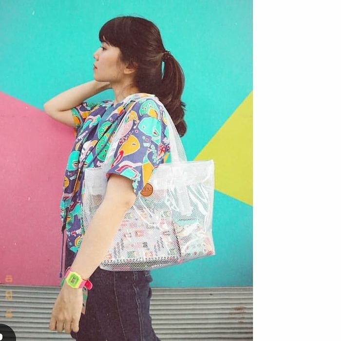 5 Rekomendasi Tote Bag Transparan Kekinian ala Jessica Iskandar