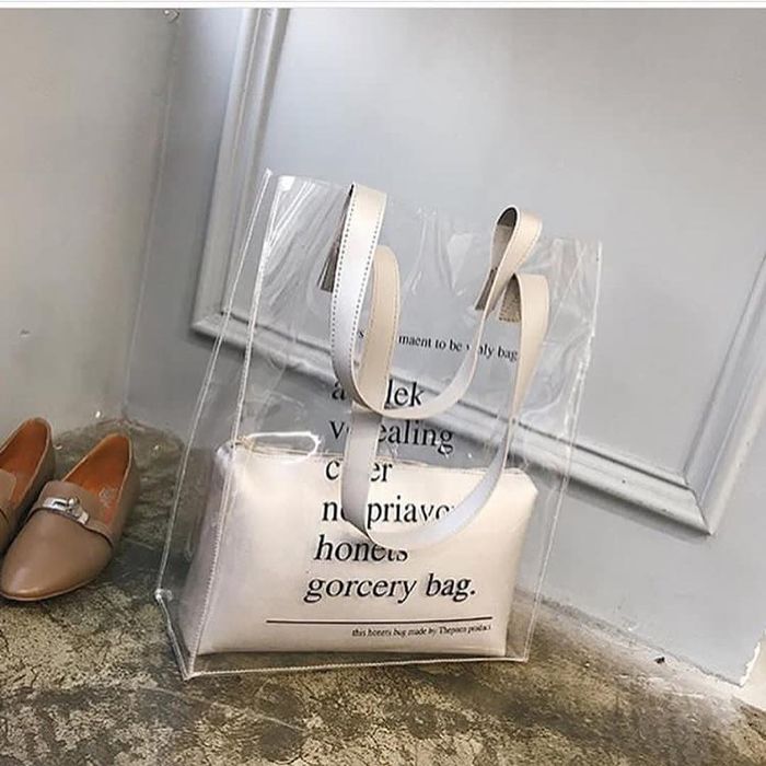 5 Rekomendasi Tote Bag Transparan Kekinian ala Jessica Iskandar