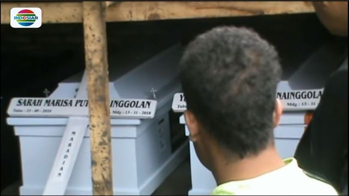 Suasana Haru Pemakaman Korban Pembunuhan Satu Keluarga di Bekasi