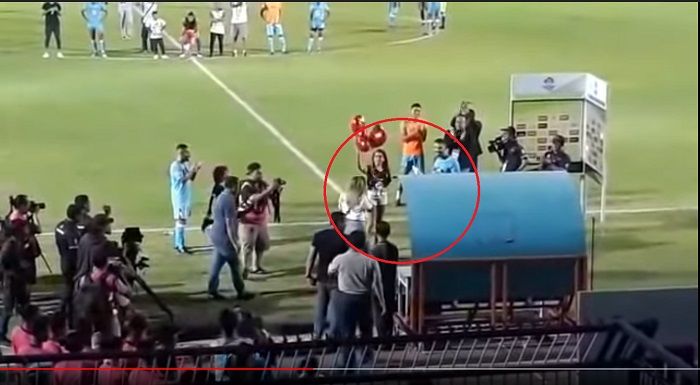momen pemain Persela Lamongan 'nembak' kekasih