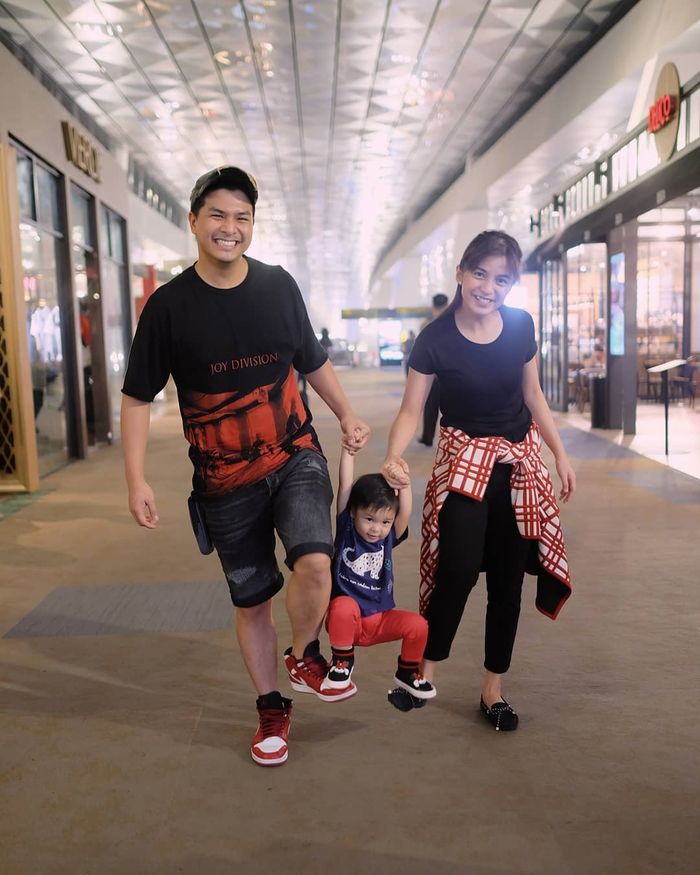 Keluarga Glenn Aliskie, Chelsea Olivia, dan Nastusha.